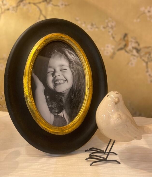 Ebony Gold Photo Frames - Image 3
