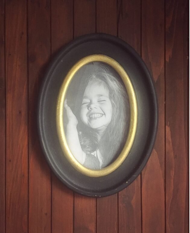 Ebony Gold Photo Frames - Image 4