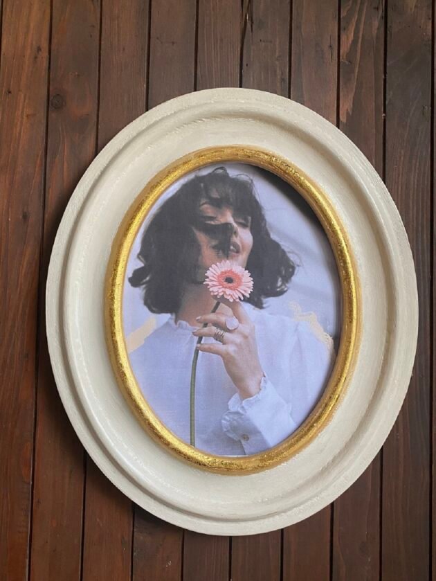 Moccasin Old Photo Frame - Image 3